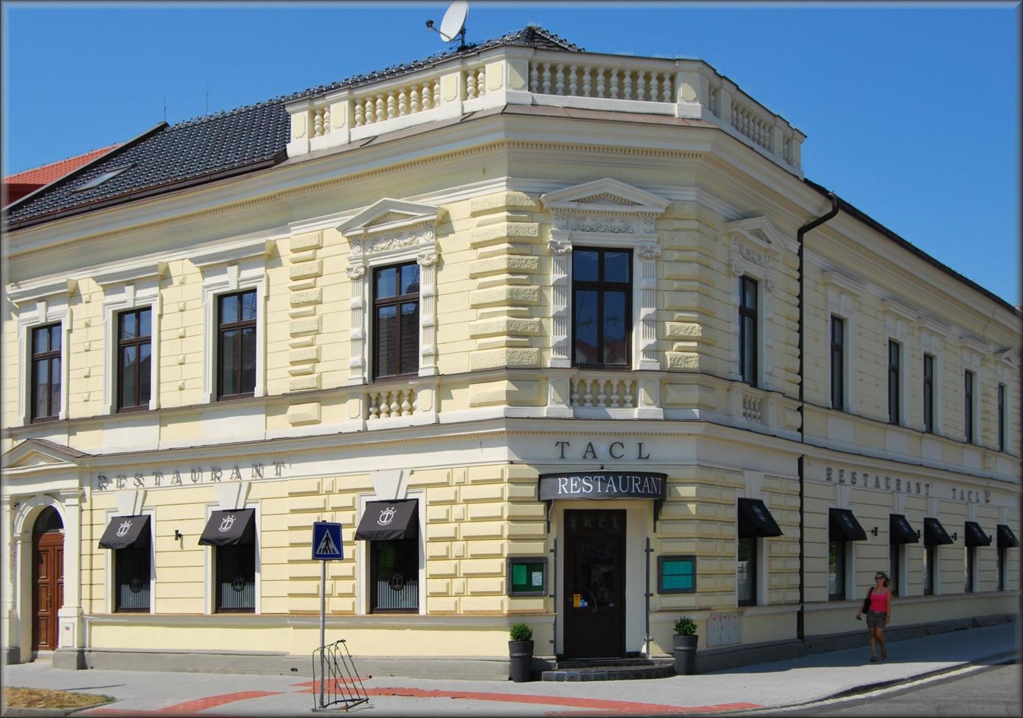 Hotel Tacl Holesov Exterior photo